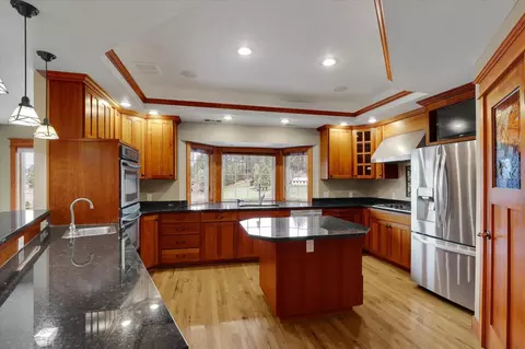 Kitchen - 8615 E Lindgren Rd, Spokane, WA 99217 photo 1 of 5