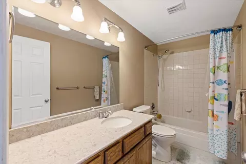 Bath - 3914 E Myrtle Ct, Spokane, WA 99223 photo 5 of 6