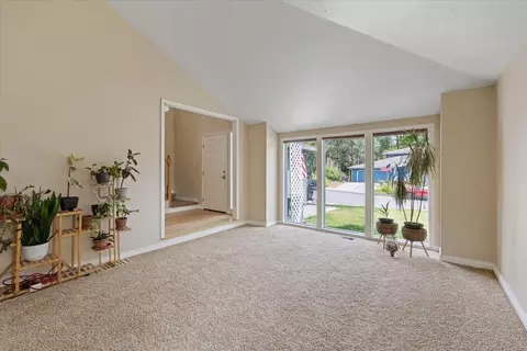 Living - 3914 E Myrtle Ct, Spokane, WA 99223 photo 1 of 2