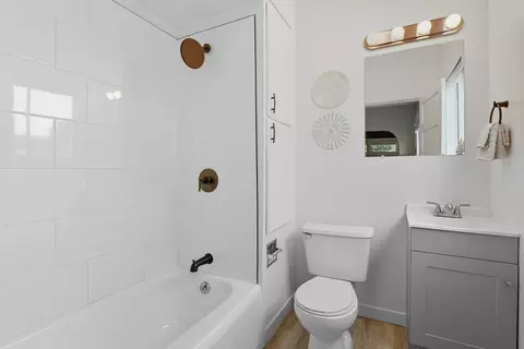 Bath - 33 Everett Ave, Spokane, WA 99207 photo 1 of 1