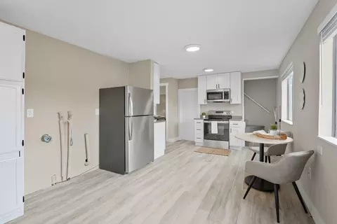 Kitchen - 33 Everett Ave, Spokane, WA 99207 photo 3 of 3