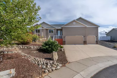 1020 N Olson Hill Ct, Medical Lake, WA 99022