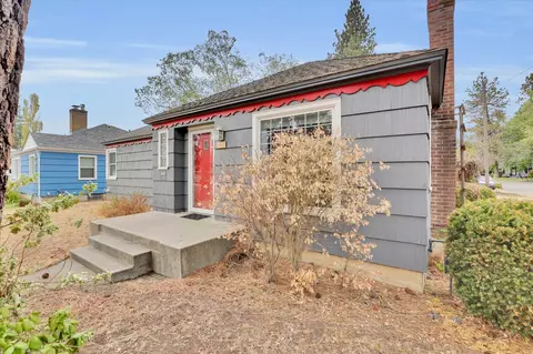 Exterior - 929 E 41st Ave, Spokane, WA 99203 photo 9 of 12