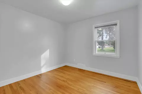 Bedroom - 929 E 41st Ave, Spokane, WA 99203 photo 3 of 4