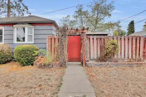 Exterior - 929 E 41st Ave, Spokane, WA 99203 photo 7 of 12