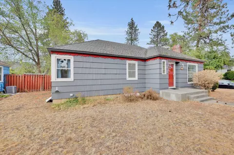 Exterior - 929 E 41st Ave, Spokane, WA 99203 photo 10 of 12