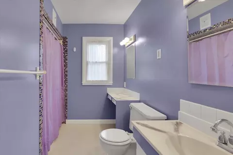 Bath - 929 E 41st Ave, Spokane, WA 99203 photo 1 of 2