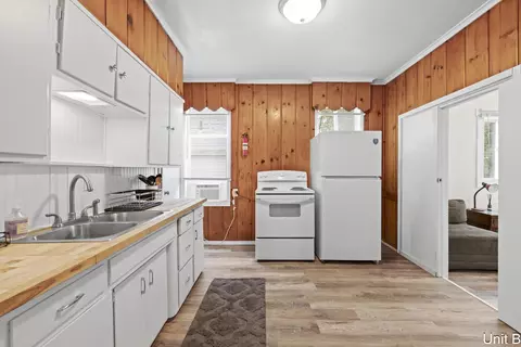 Kitchen - 370 E 8th Ave, Spokane, WA 99202 photo 1 of 3