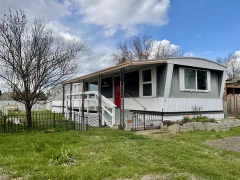 300 S Fir St # 8, Deer Park, WA 99006