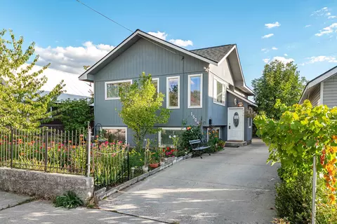 1504 E Ostrander Ave, Spokane, WA 99207