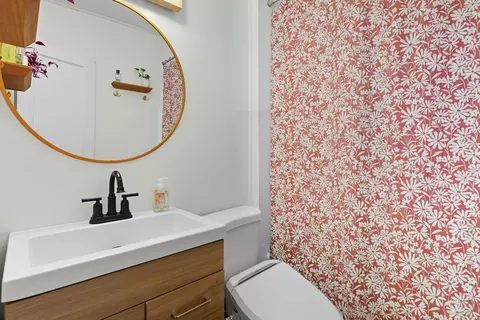 Bath - 548 E Dalton Ave, Spokane, WA 99207 photo 1 of 1