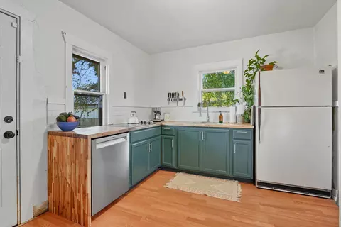 Kitchen - 548 E Dalton Ave, Spokane, WA 99207 photo 1 of 2