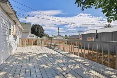 Exterior - 1914 E Gordon Ave, Spokane, WA 99207 photo 3 of 5