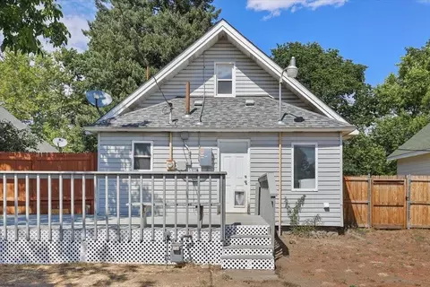 Exterior - 1914 E Gordon Ave, Spokane, WA 99207 photo 4 of 5