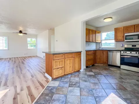 Kitchen - 223 E Graves Rd, Spokane, WA 99218 photo 1 of 4