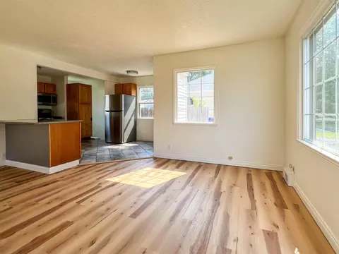 Living - 223 E Graves Rd, Spokane, WA 99218 photo 1 of 5