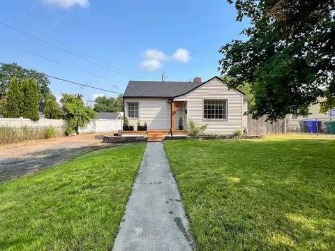 Exterior - 223 E Graves Rd, Spokane, WA 99218 photo 9 of 9