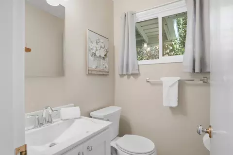Bath - 3416 E 13th Ave, Spokane, WA 99202 photo 2 of 2