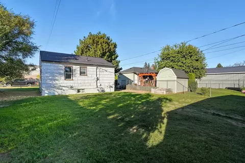 Exterior - 714 E Joseph Ave, Spokane, WA 99208 photo 3 of 6