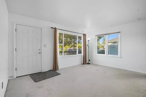 Living - 714 E Joseph Ave, Spokane, WA 99208 photo 1 of 2
