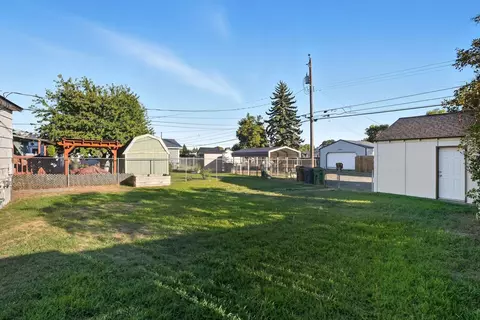 Exterior - 714 E Joseph Ave, Spokane, WA 99208 photo 2 of 6