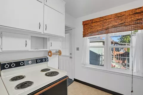 Kitchen - 714 E Joseph Ave, Spokane, WA 99208 photo 3 of 3