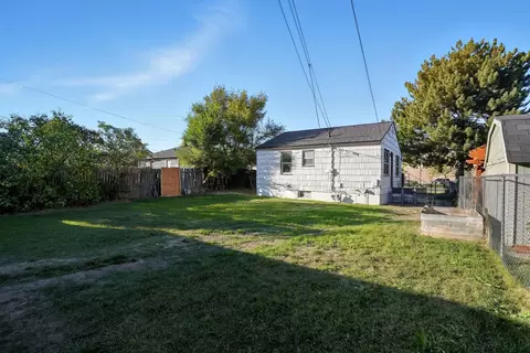 Exterior - 714 E Joseph Ave, Spokane, WA 99208 photo 5 of 6