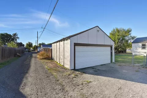 Exterior - 714 E Joseph Ave, Spokane, WA 99208 photo 6 of 6
