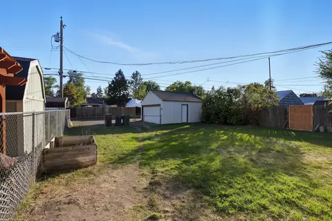 Exterior - 714 E Joseph Ave, Spokane, WA 99208 photo 4 of 6