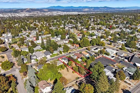 View/Area - 3424 E 28th Ave, Spokane, WA 99223 photo 8 of 8