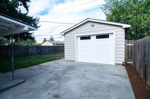 1217 E Dalke Ave, Spokane, WA 99208 photo 4