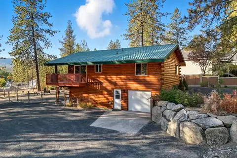 6612 Palmer Ln, Nine Mile Falls, WA 99026