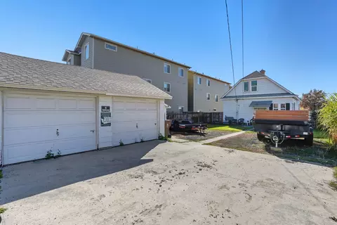 Exterior - 909 E Augusta Ave, Spokane, WA 99207 photo 4 of 4