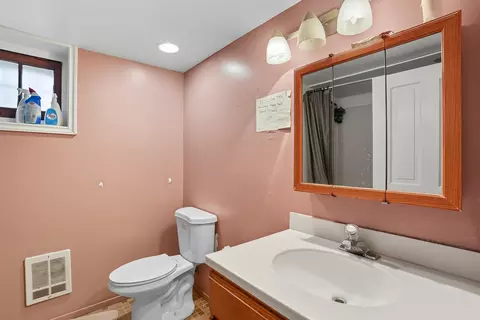 Bath - 909 E Augusta Ave, Spokane, WA 99207 photo 3 of 3