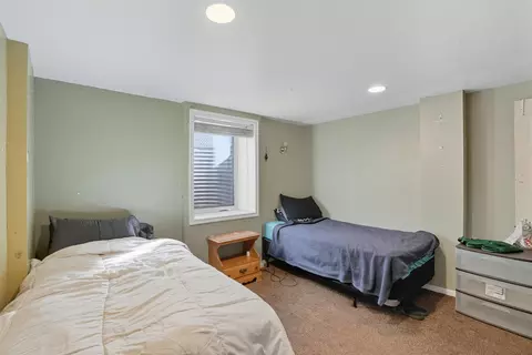 Bedroom - 909 E Augusta Ave, Spokane, WA 99207 photo 8 of 8