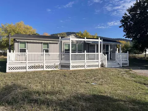 420 W 2nd Ave, Colville, WA 99114