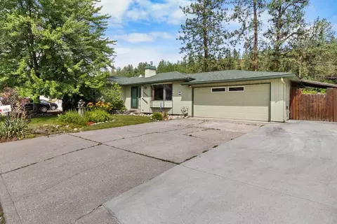 6204 N Oxford Dr, Spokane, WA 99208