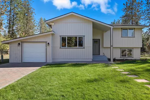 16406 N Tamarac Ln, Nine Mile Falls, WA 99026