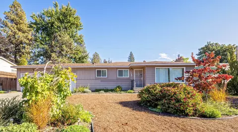 7204 N Fox Point Dr, Spokane, WA 99208