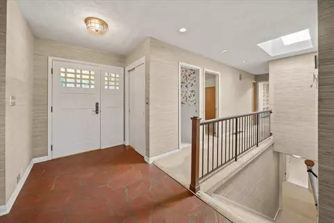 Entry Way - 903 E Crest Rd, Spokane, WA 99203 photo 1 of 1
