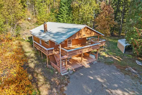 2841 Sullivan Lake Rd, Ione, WA 99139