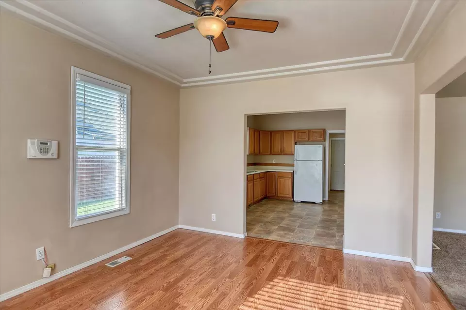 Living - 1317 E Dalton Ave, Spokane, WA 99207 photo 7 of 7