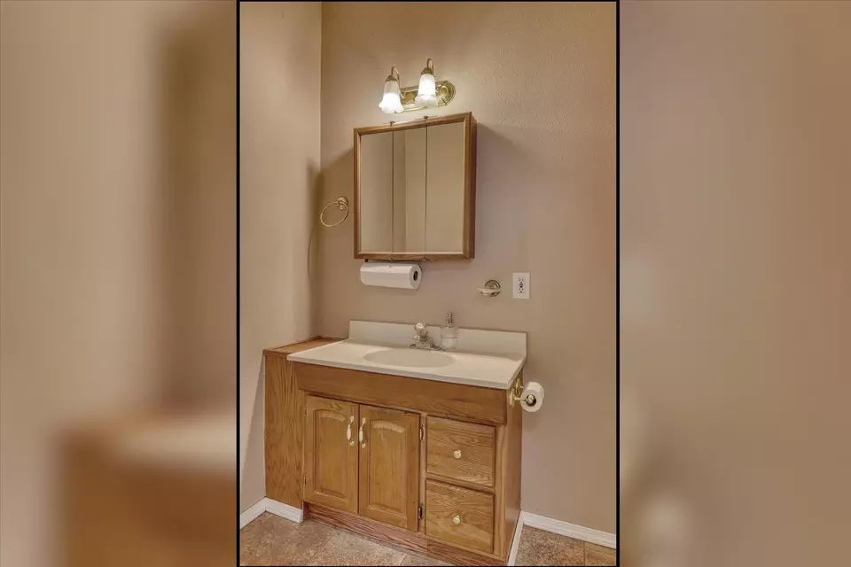Bath - 1317 E Dalton Ave, Spokane, WA 99207 photo 1 of 2