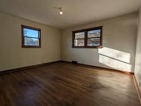 Bedroom - 9006 E Sinto Ave, Spokane Valley, WA 99212 photo 2 of 5