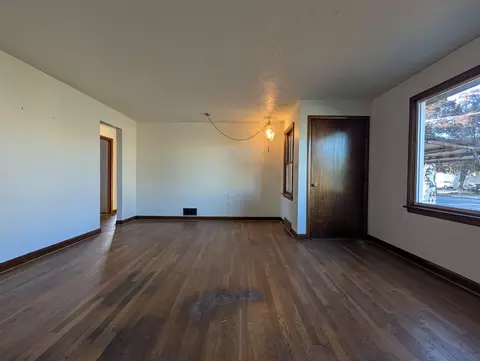 Living - 9006 E Sinto Ave, Spokane Valley, WA 99212 photo 1 of 4