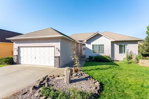 12102 S Troon Ln, Spokane, WA 99202