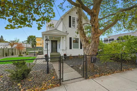 1829 W Broadway Ave, Spokane, WA 99201