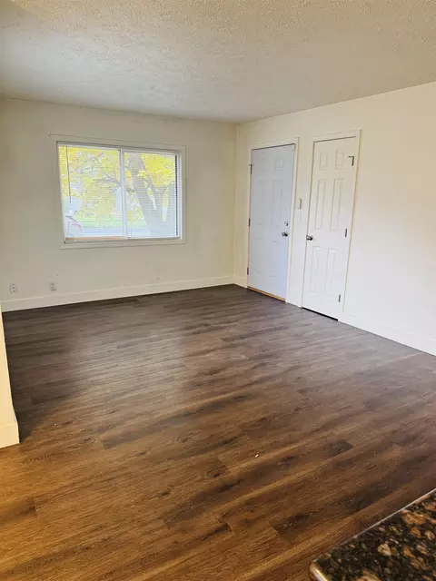Living - 305 E Graves Rd, Spokane, WA 99218 photo 1 of 1