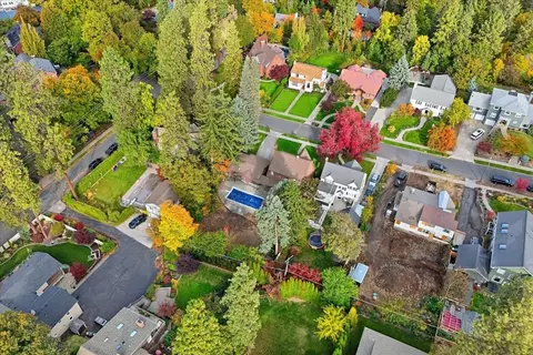 View/Area - 1016 E Overbluff Rd, Spokane, WA 99203 photo 4 of 7