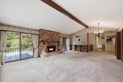 Living - 1016 E Overbluff Rd, Spokane, WA 99203 photo 5 of 6